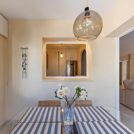 Apartment Quiet Near The Beach, With Pool And Garden