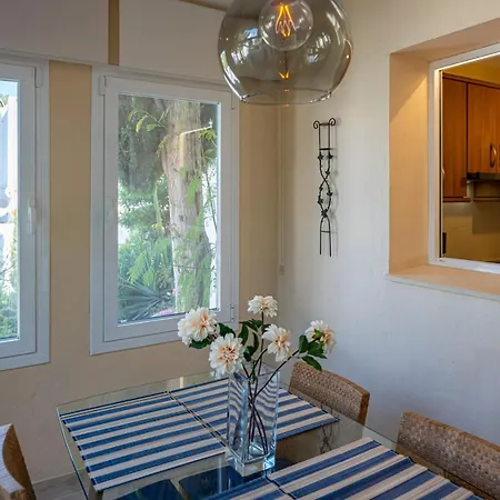 Quiet Near The Beach, With Pool And Garden