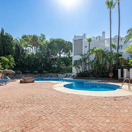 Quiet Near The Beach, With Pool And Garden Apartment Marbella