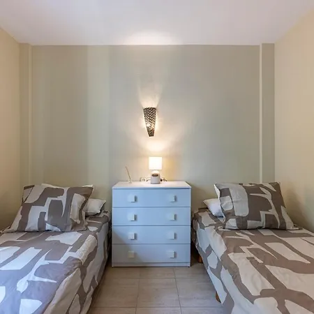 Quiet Near The Beach, With Pool And Garden